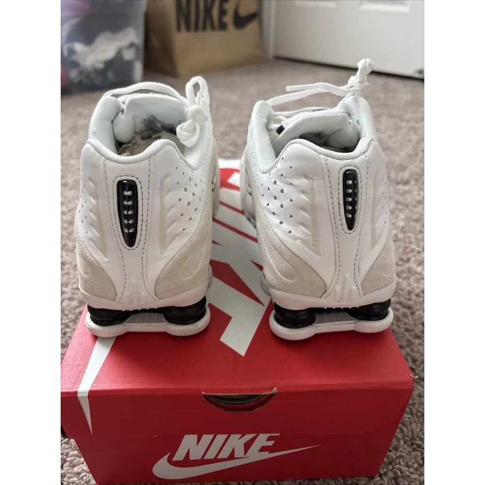 Nike Shox R4 Summit White Light Orewood Brown HQ7739-100 Women Size 9 New